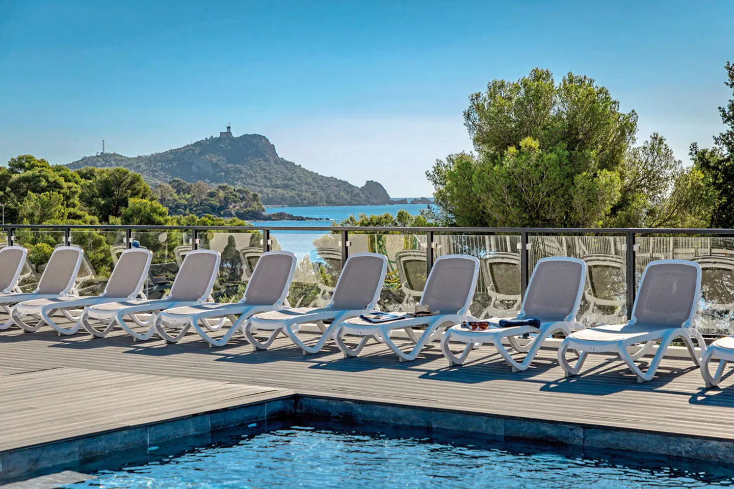 SOWELL HÔTELS La Plage OUTDOOR_POOL