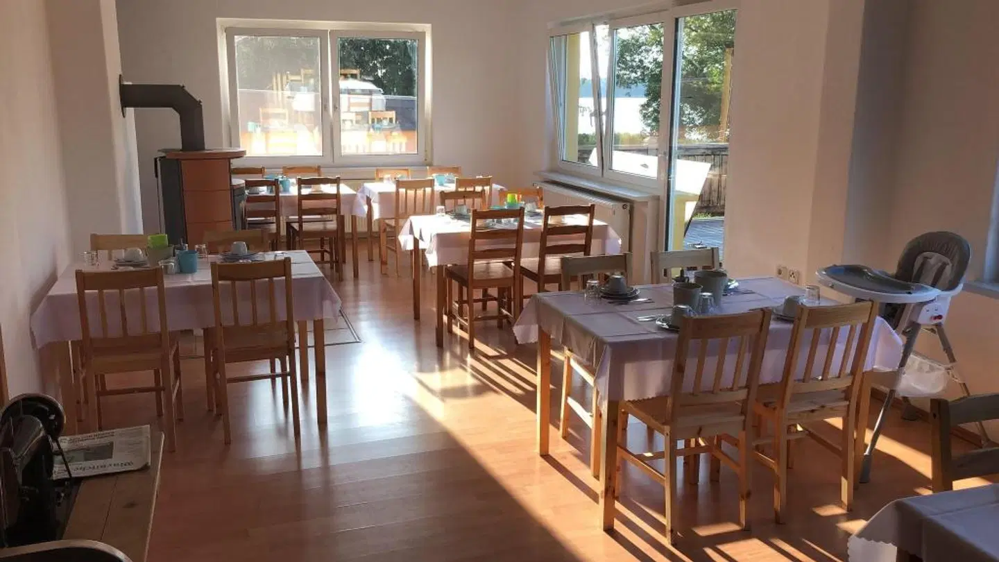 RIVERSIDE INN Restaurant