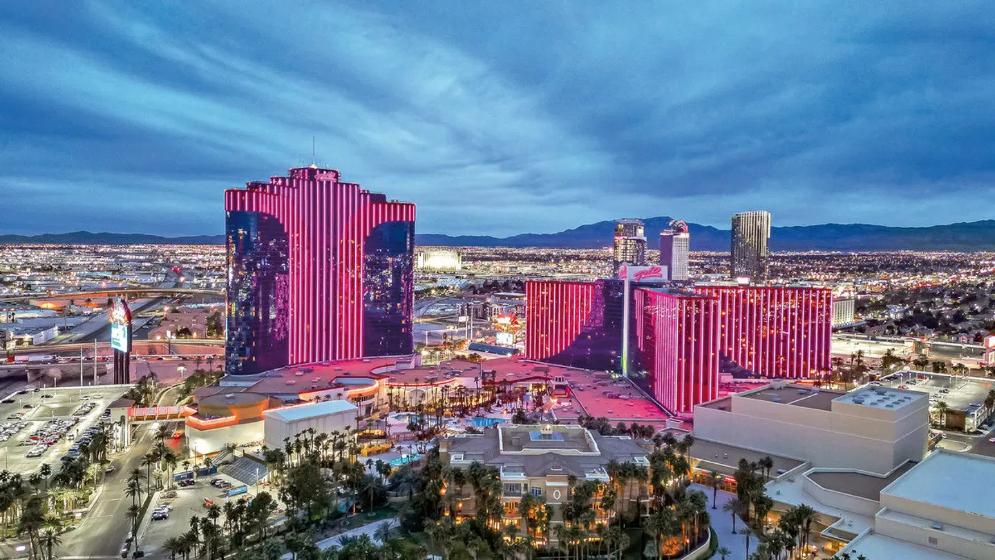 Masquerade Tower at Rio Hotel & Casino EXTERIOR