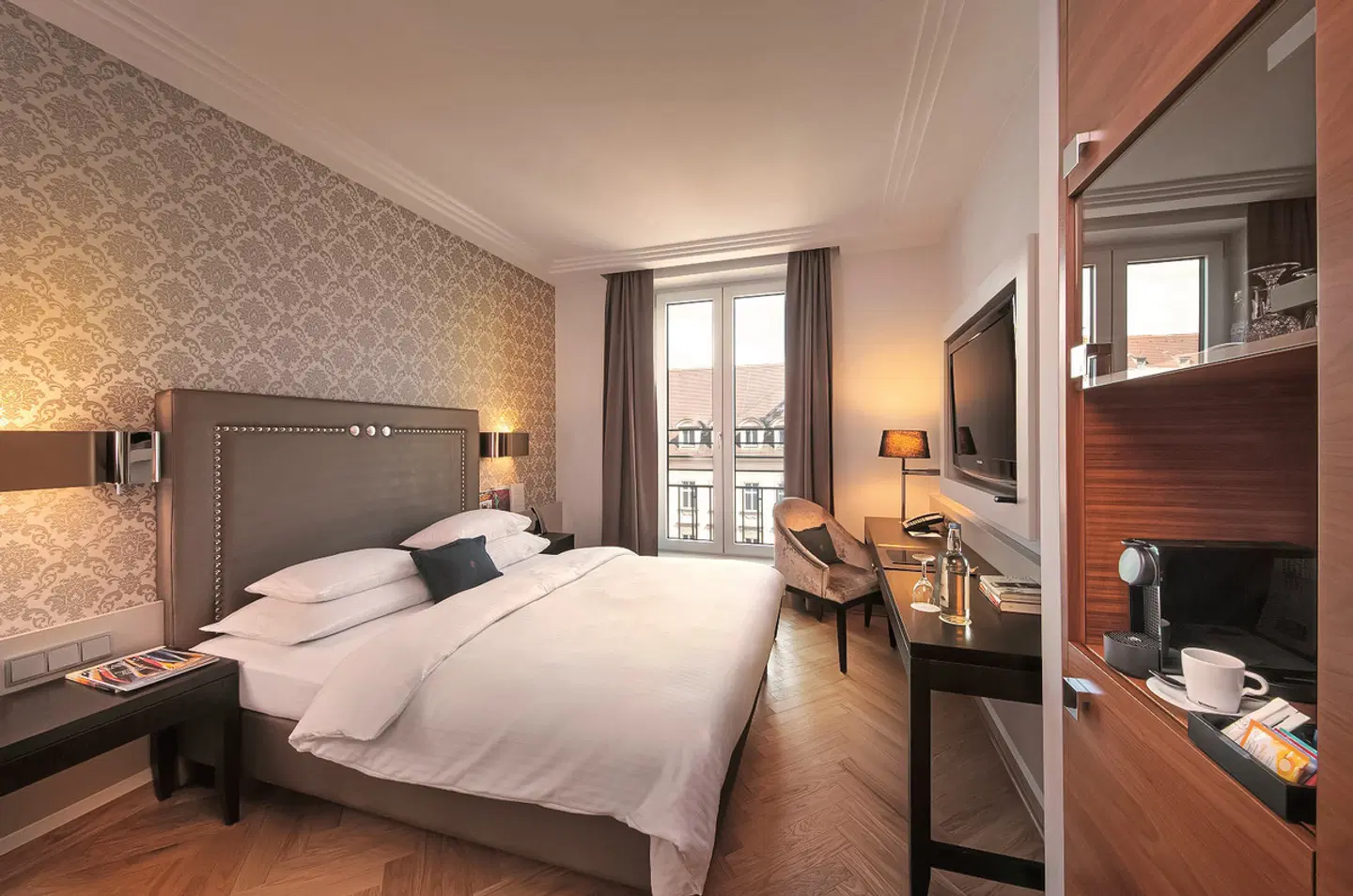 Hotel Maximilian's ROOM_EXAMPLE