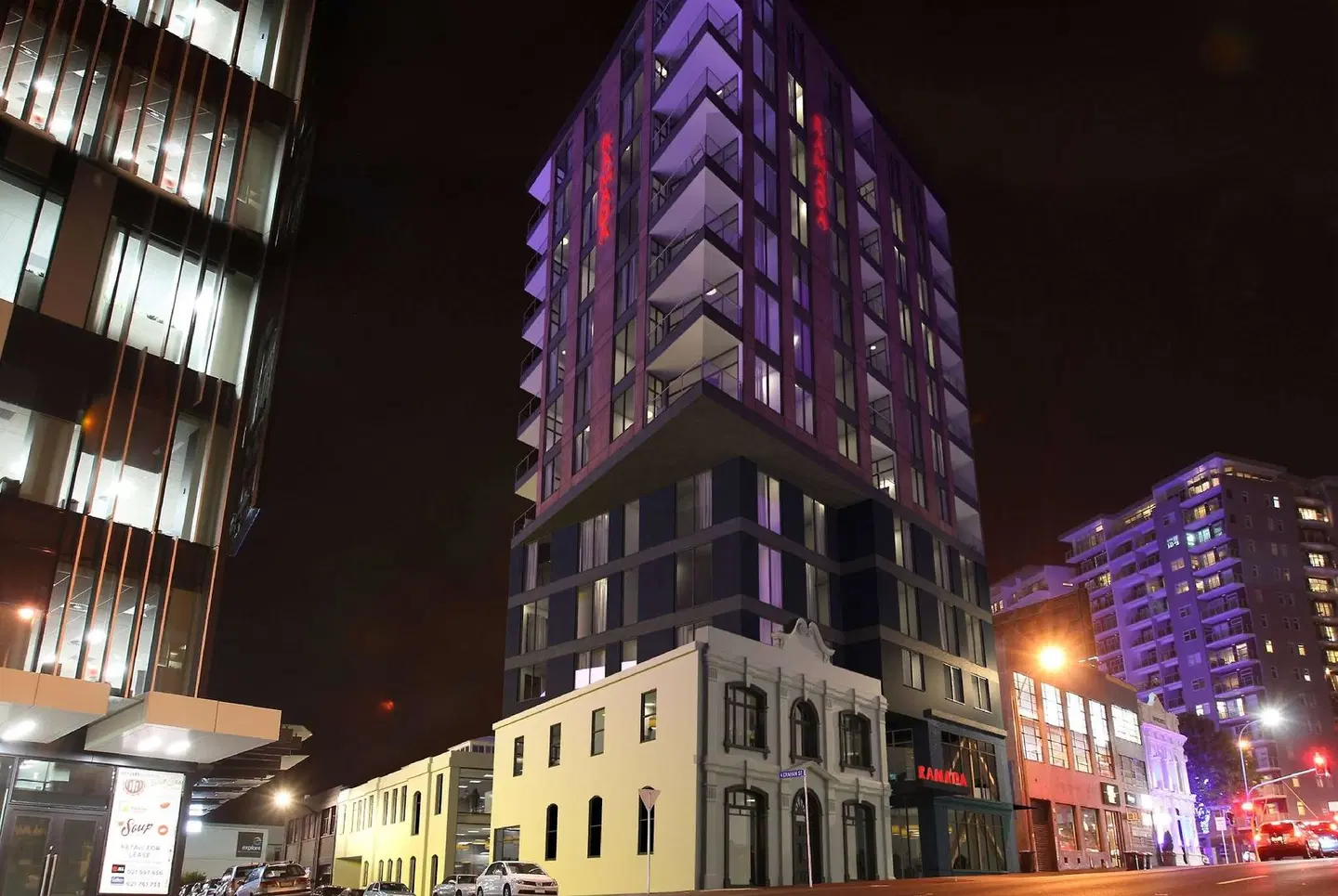 Ramada Suites By Wyndham Victoria Street West EXTERIOR
