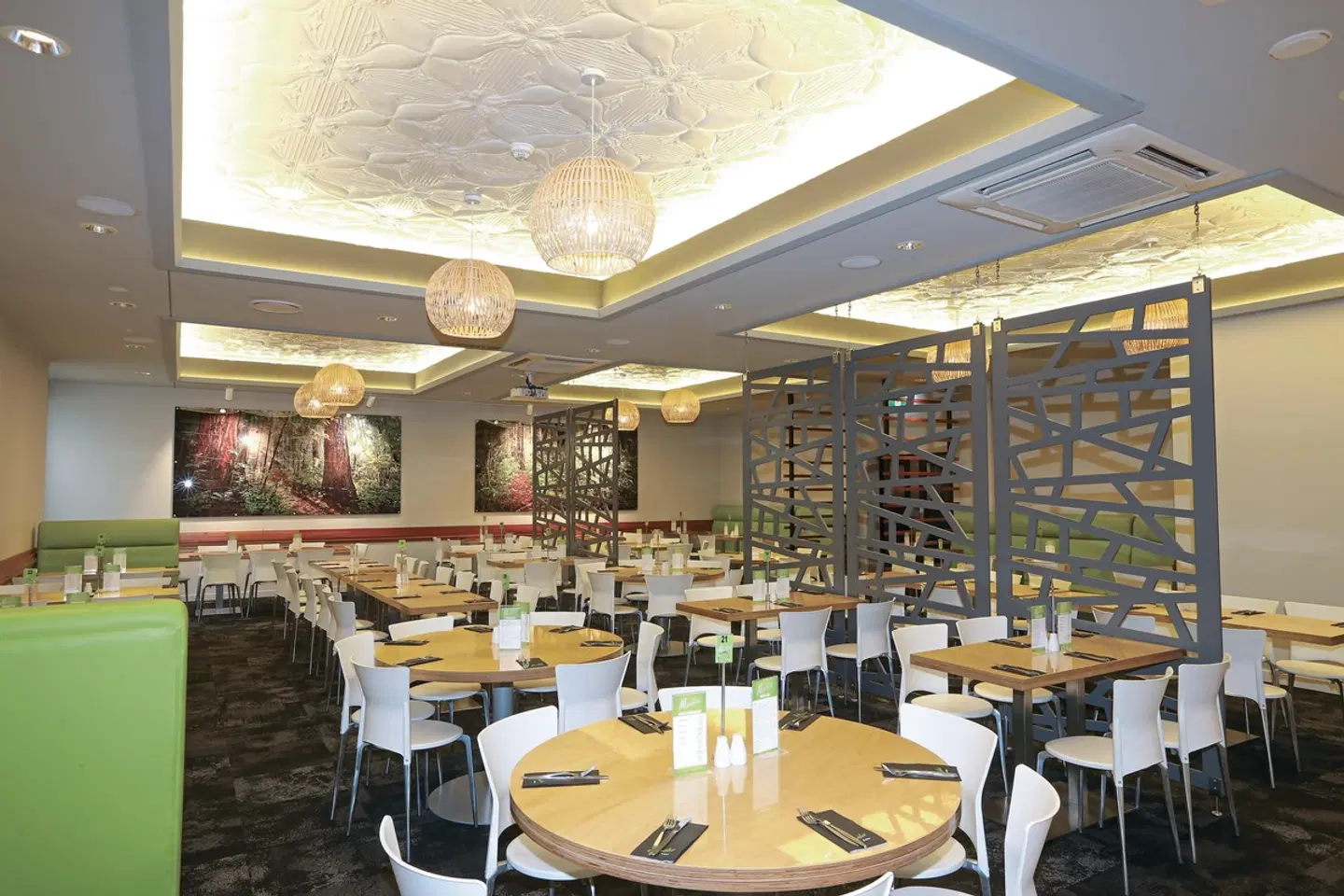 The Devon Hotel New Plymouth Restaurant