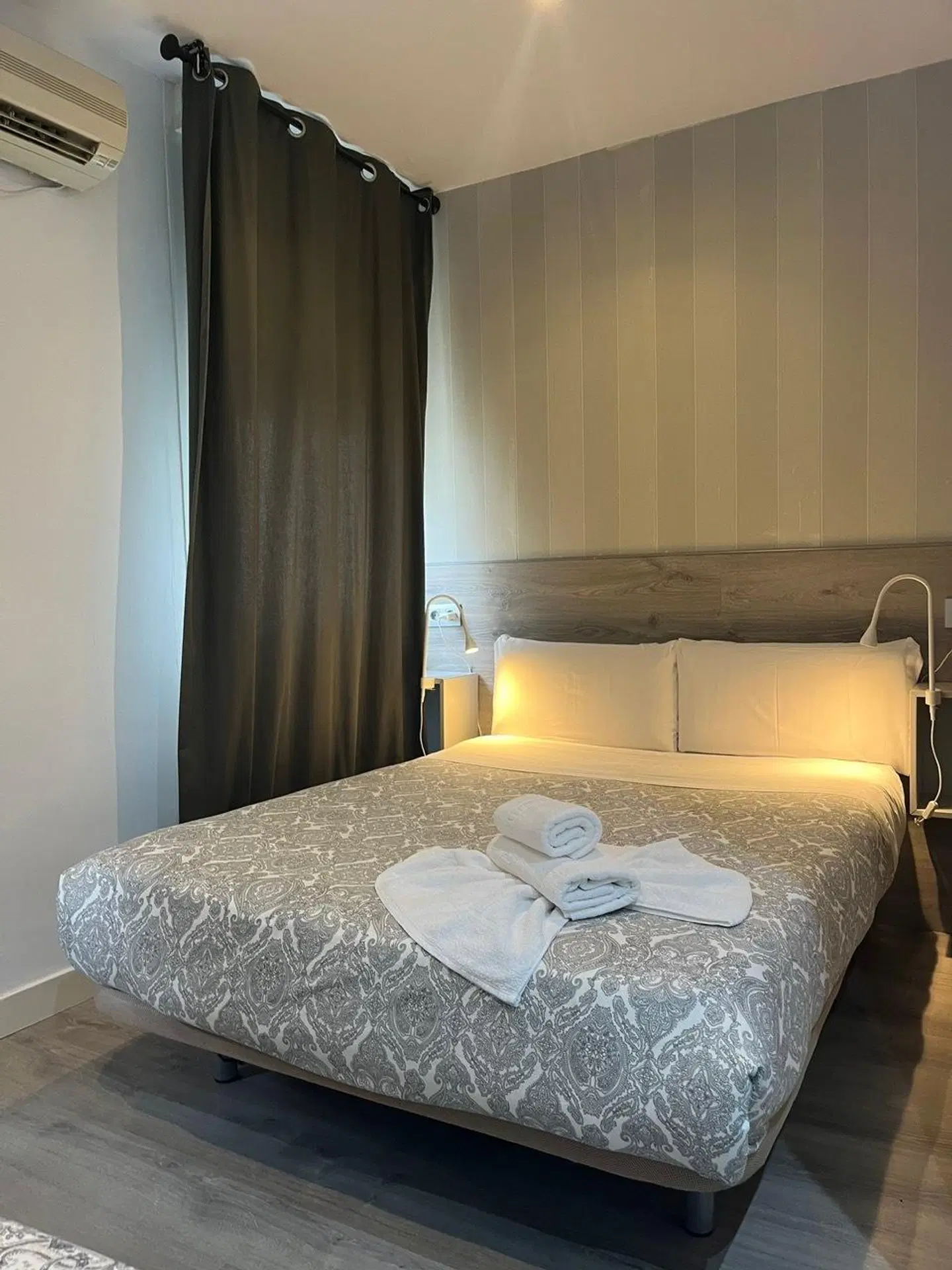 Hostal Abril Madrid ROOM_EXAMPLE