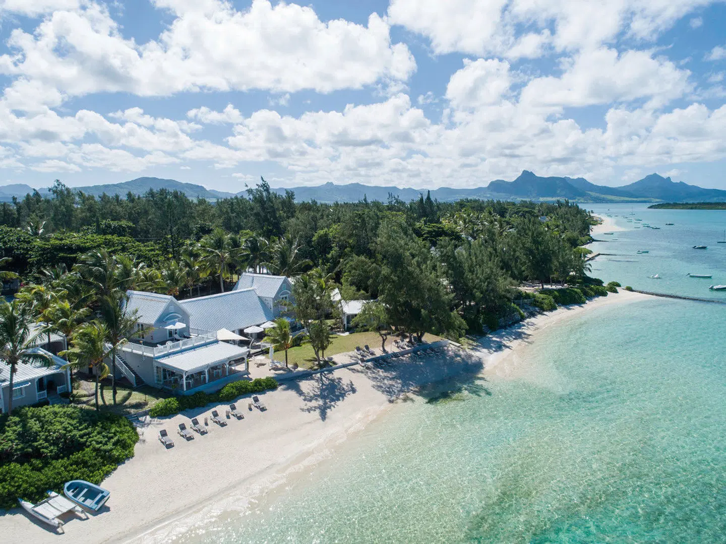 Astroea Beach EXTERIOR