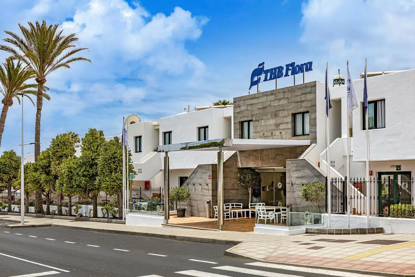 THB Flora EXTERIOR