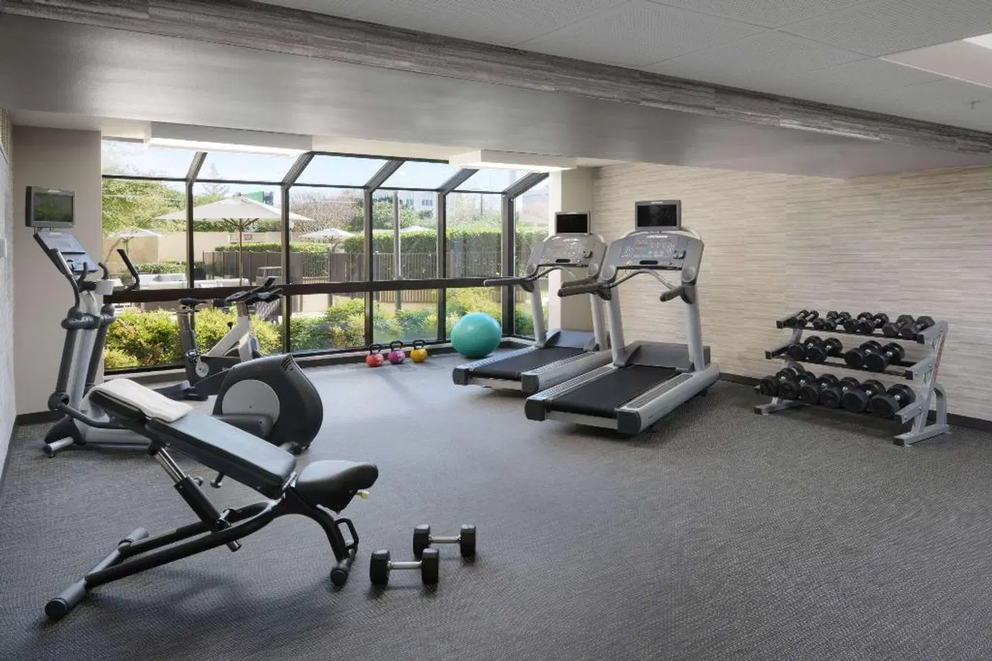 Sonesta Select Dallas Central Expressway SPORTS_AND_LEISURE