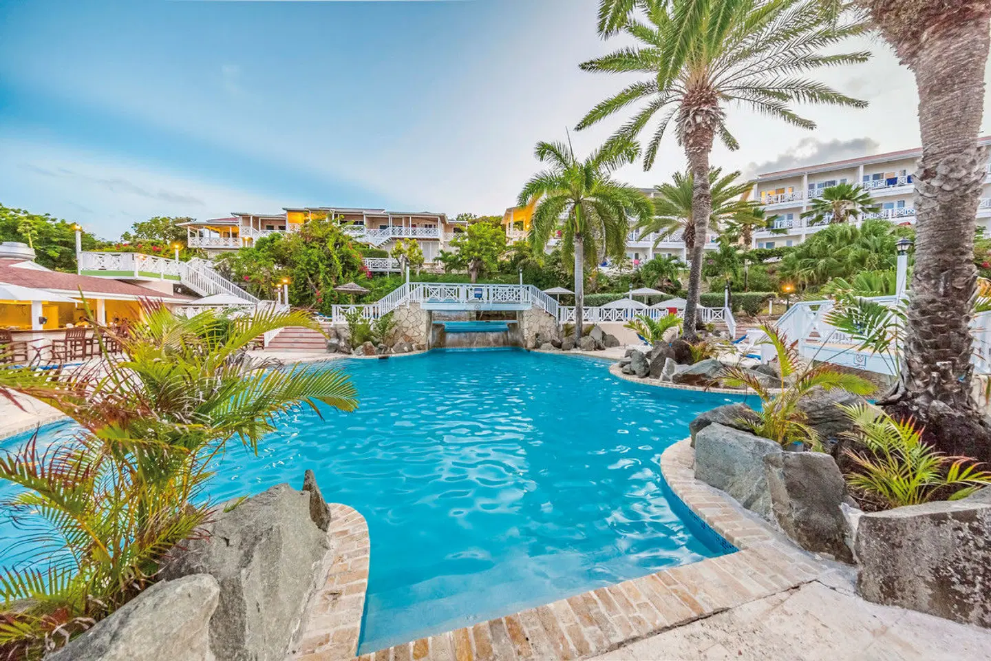 Pineapple Beach Club OUTDOOR_POOL