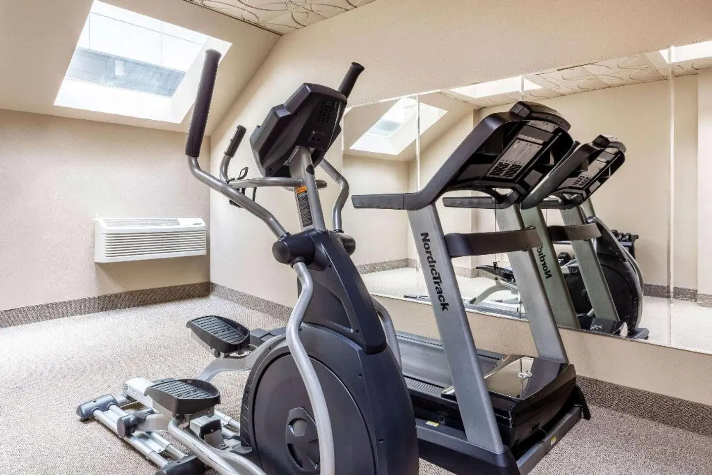 La Quinta Inn & Suites Seattle Downtown SPORTS_AND_LEISURE