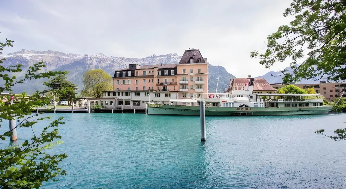 Du Lac EXTERIOR