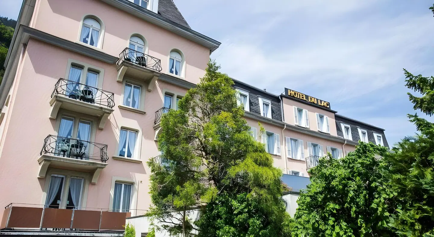 Du Lac EXTERIOR