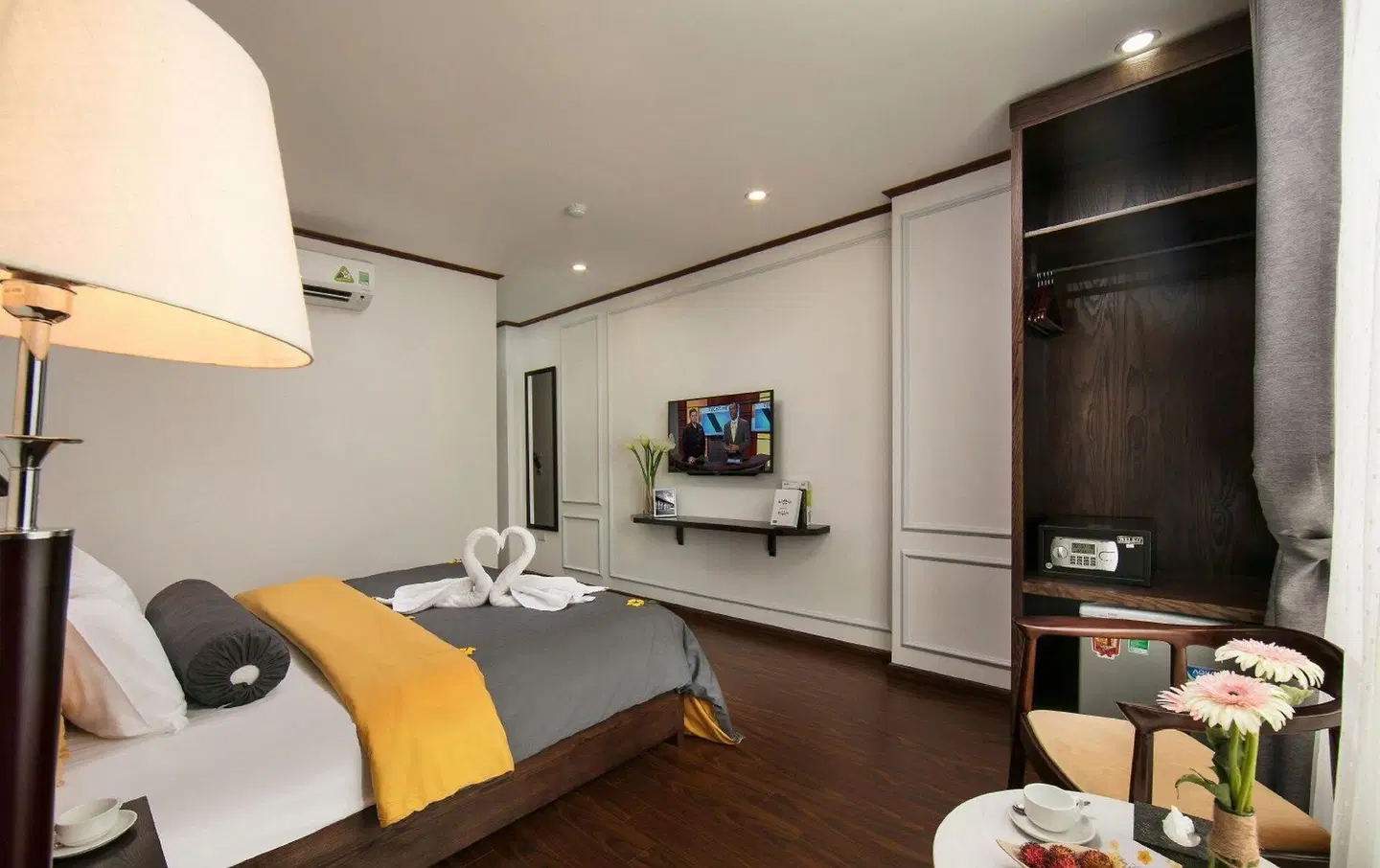 MayFlower Hotel Hanoi ROOM_EXAMPLE