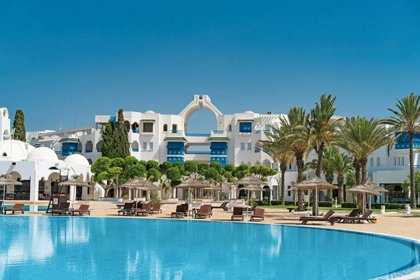 The Mirage Resort & Spa OUTDOOR_POOL