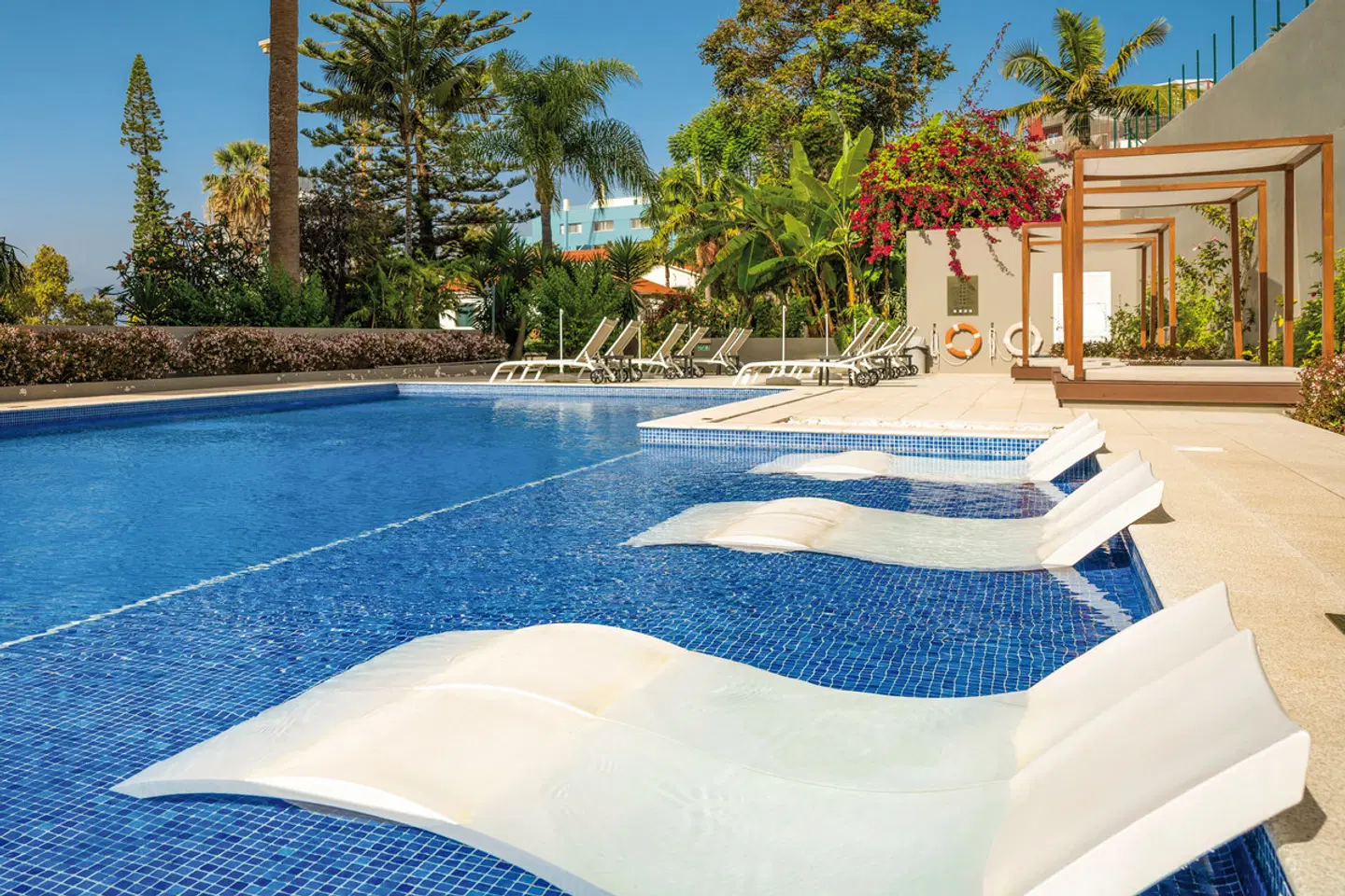 Girassol OUTDOOR_POOL