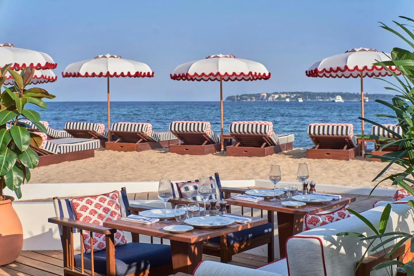 Majestic Barriere Terrasse