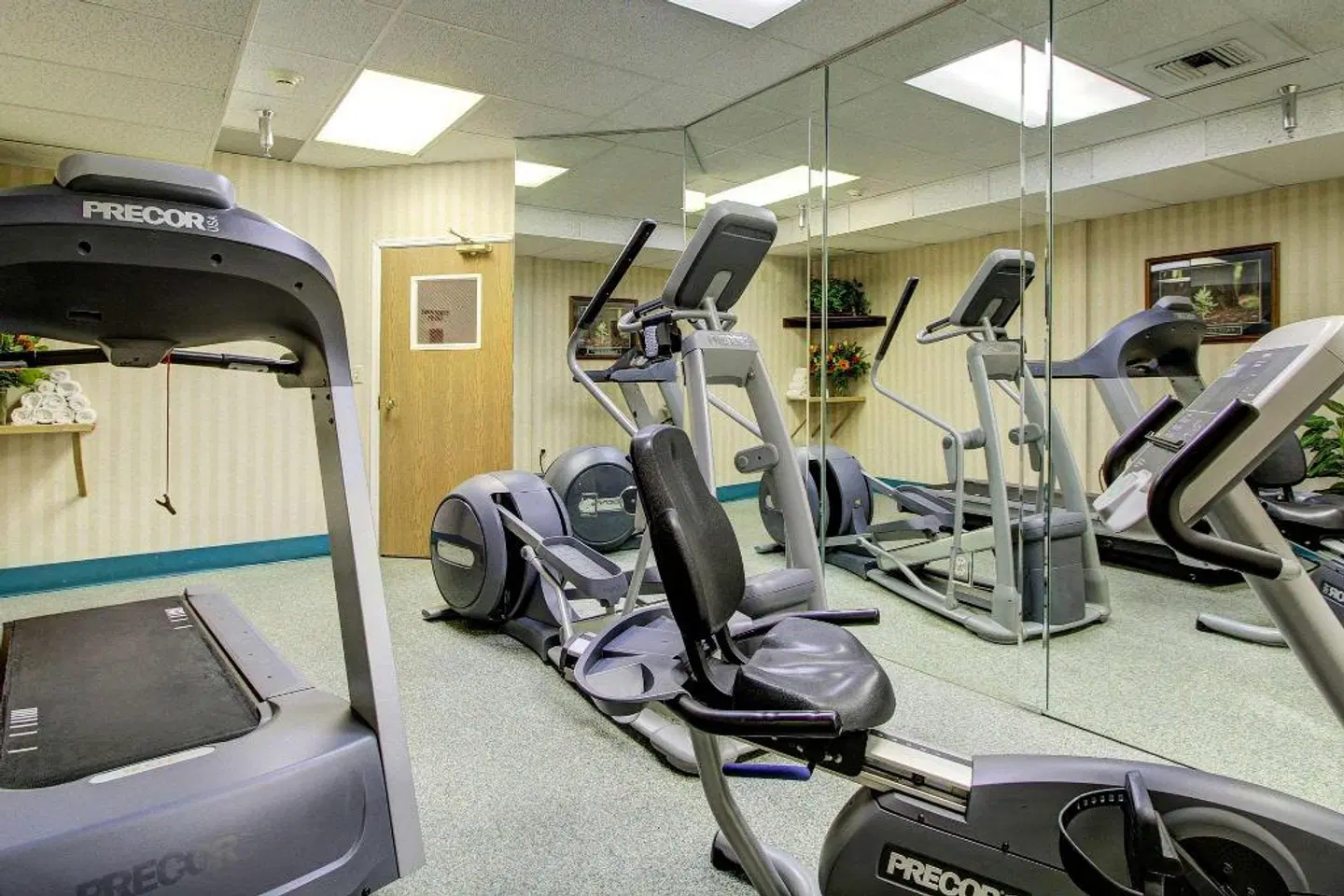 Clarion Suites Downtown SPORTS_AND_LEISURE