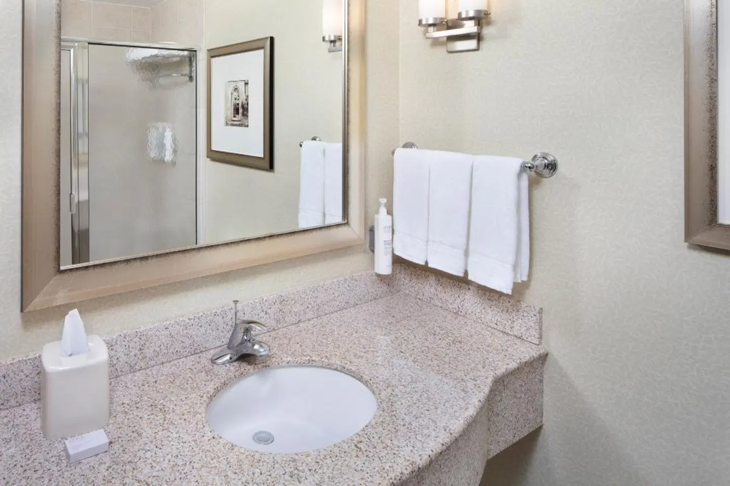 Hilton Garden Inn Miami Airport West Badezimmer