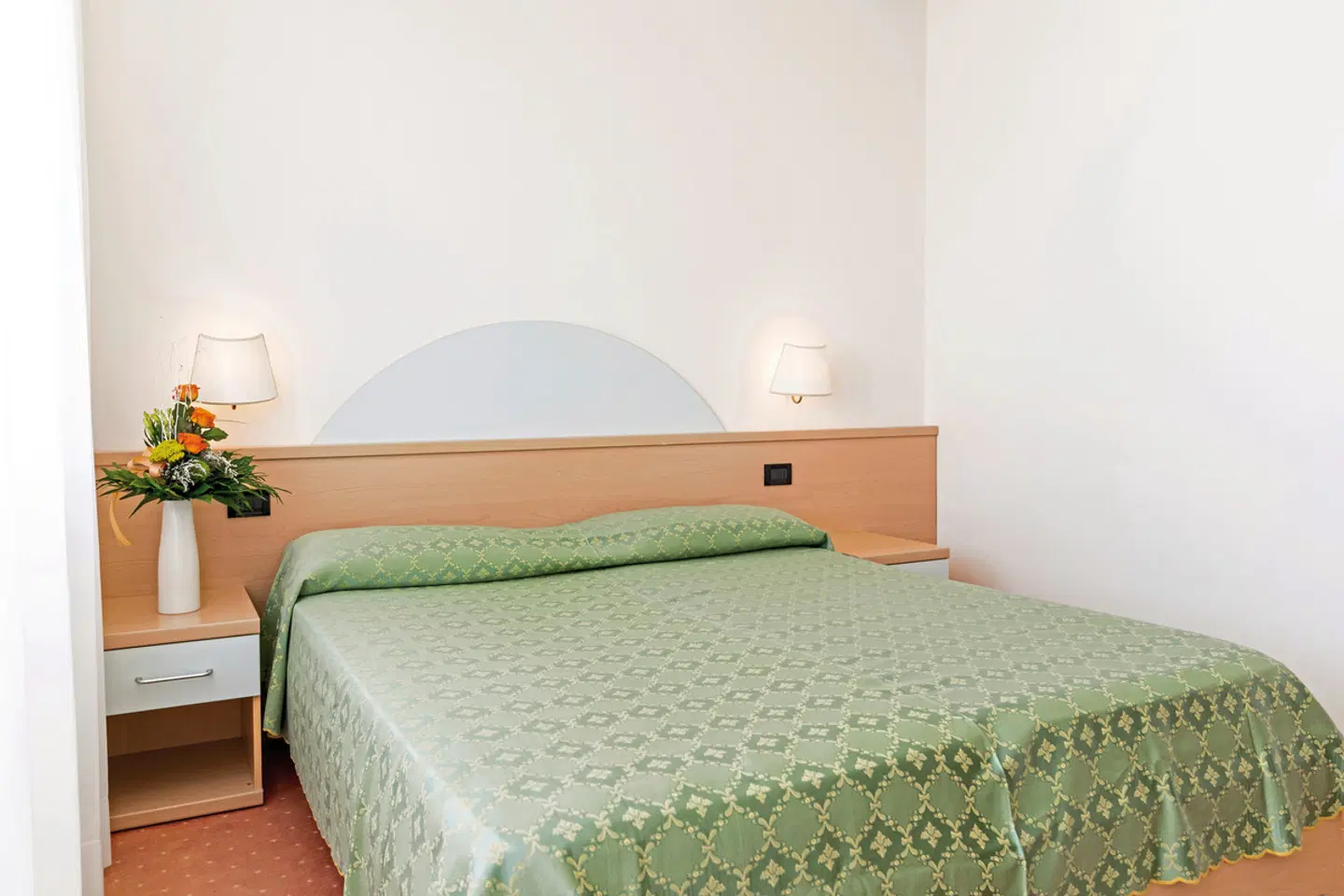 Europa ROOM_EXAMPLE