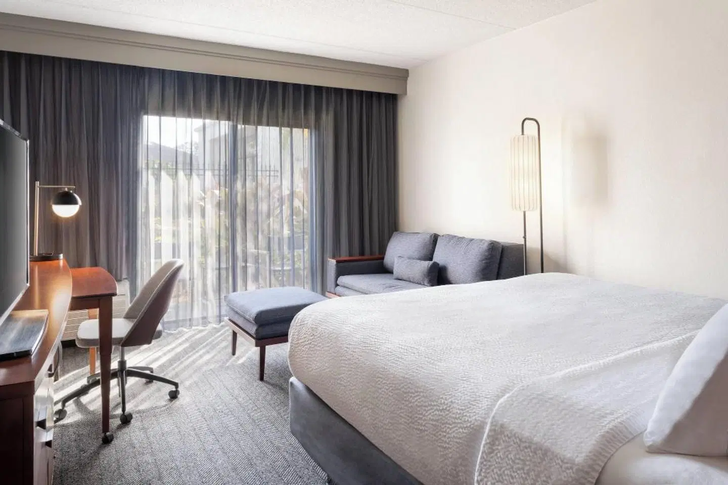 Courtyard by Marriott Tampa Westshore/Airport ROOM_EXAMPLE