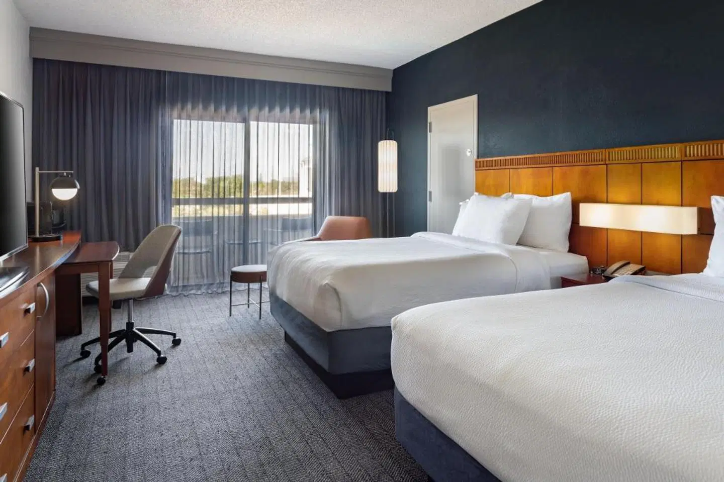 Courtyard by Marriott Tampa Westshore/Airport ROOM_EXAMPLE
