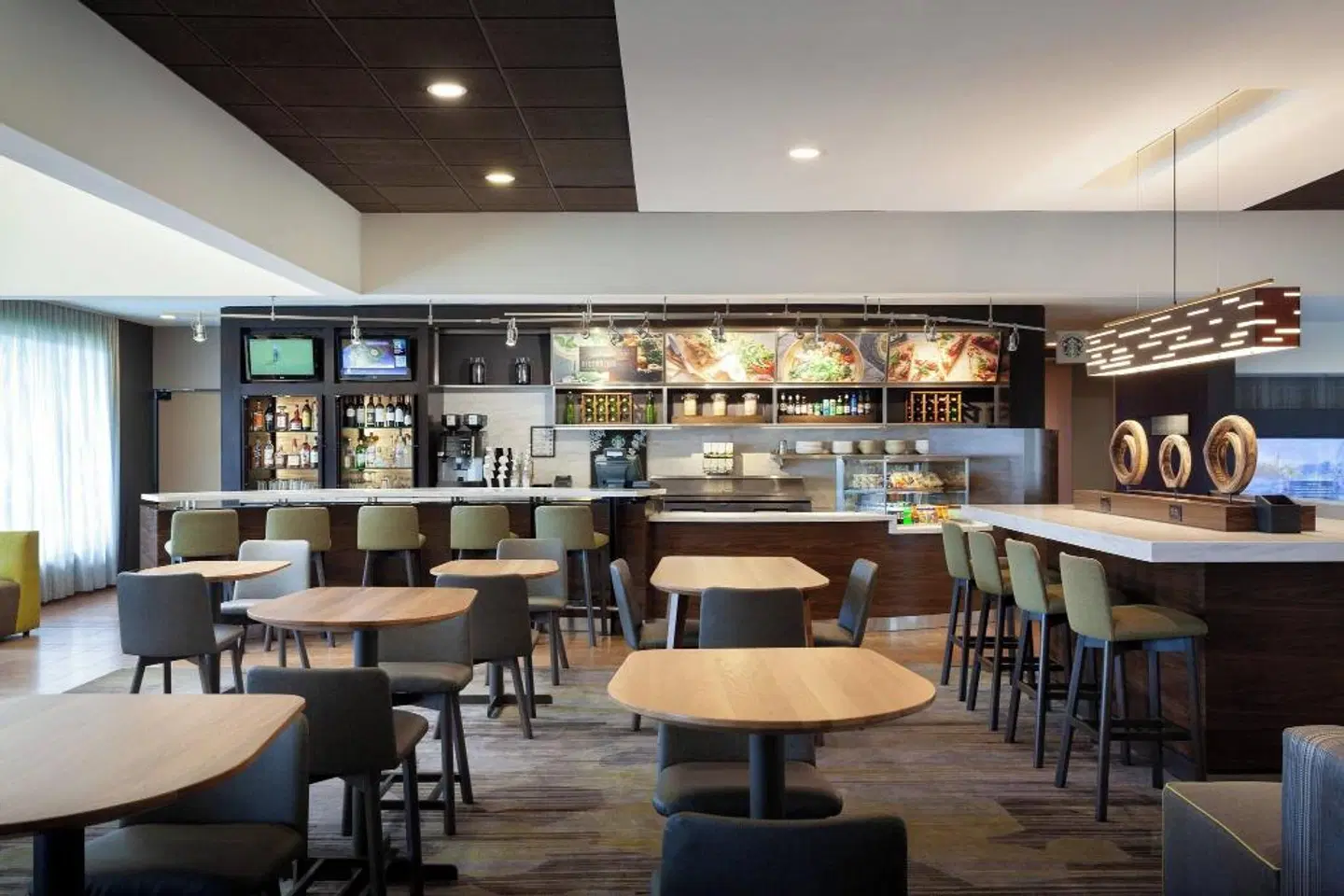 Courtyard by Marriott Tampa Westshore/Airport Bar