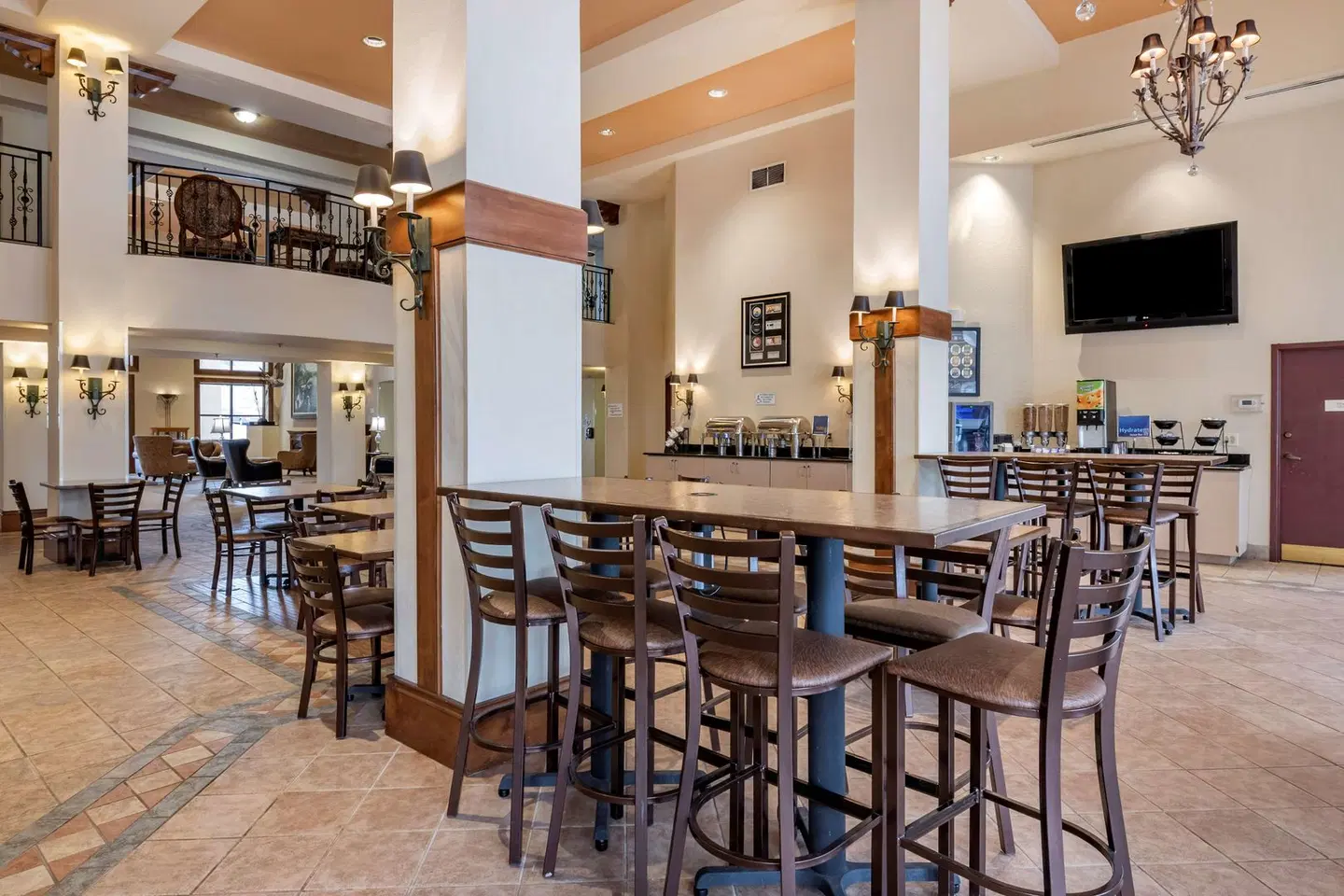 Best Western Gateway Grand Bar