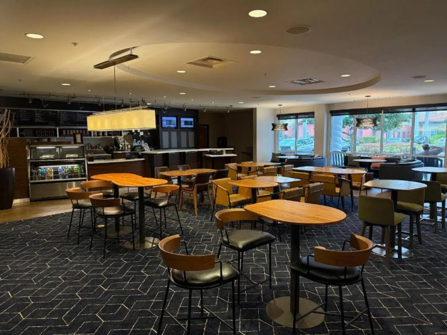 Courtyard by Marriott Fort Myers at I-75 and Gulf Coast Town Center Bar