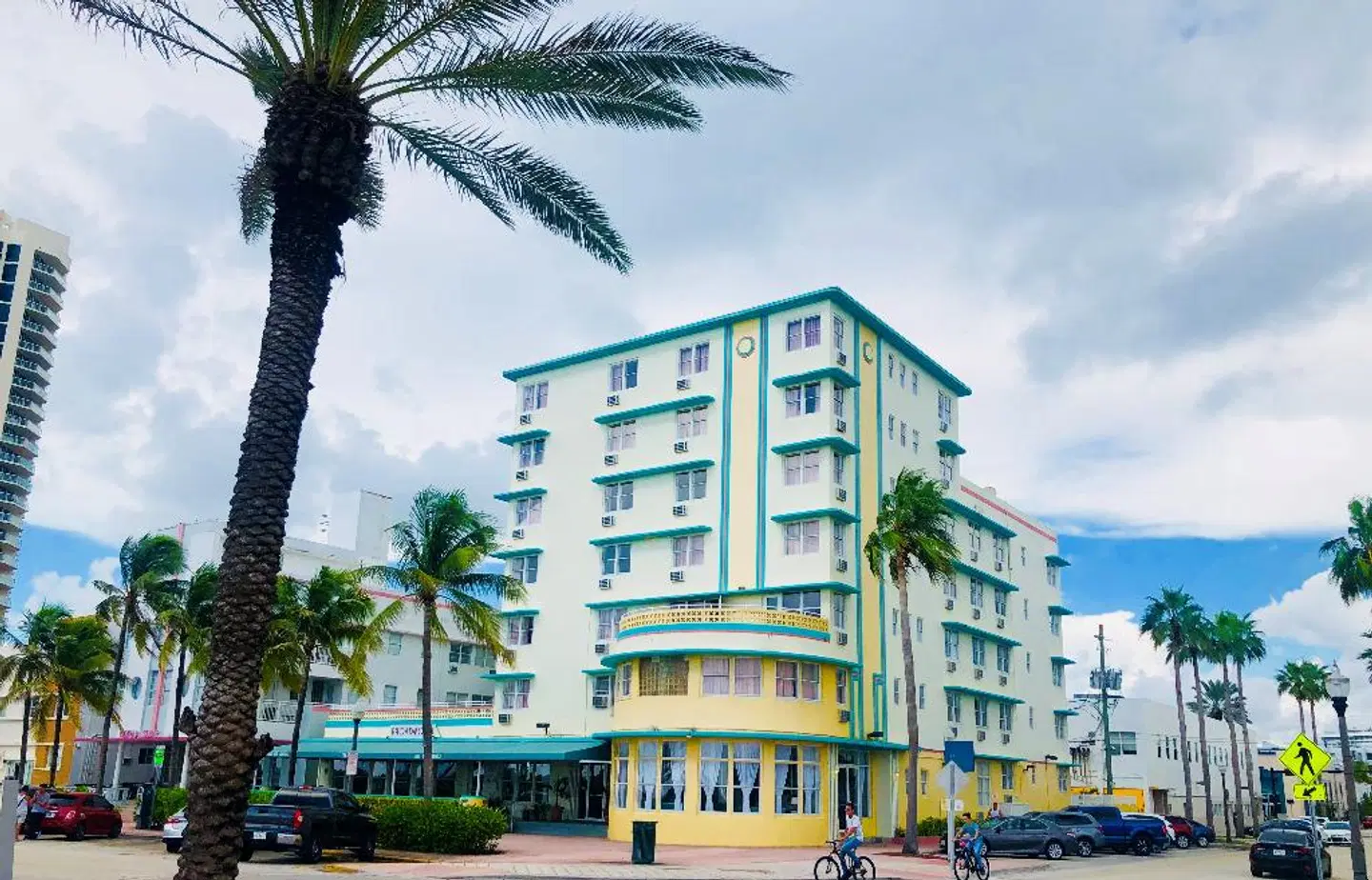 The Broadmore Miami Beach EXTERIOR