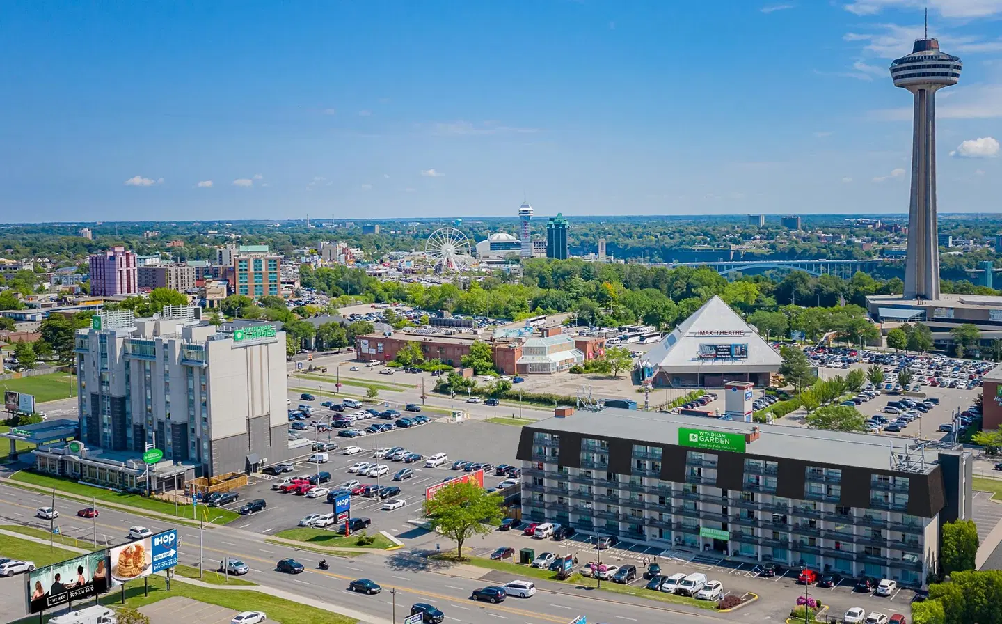 Wyndham Garden Niagara Falls Fallsview EXTERIOR