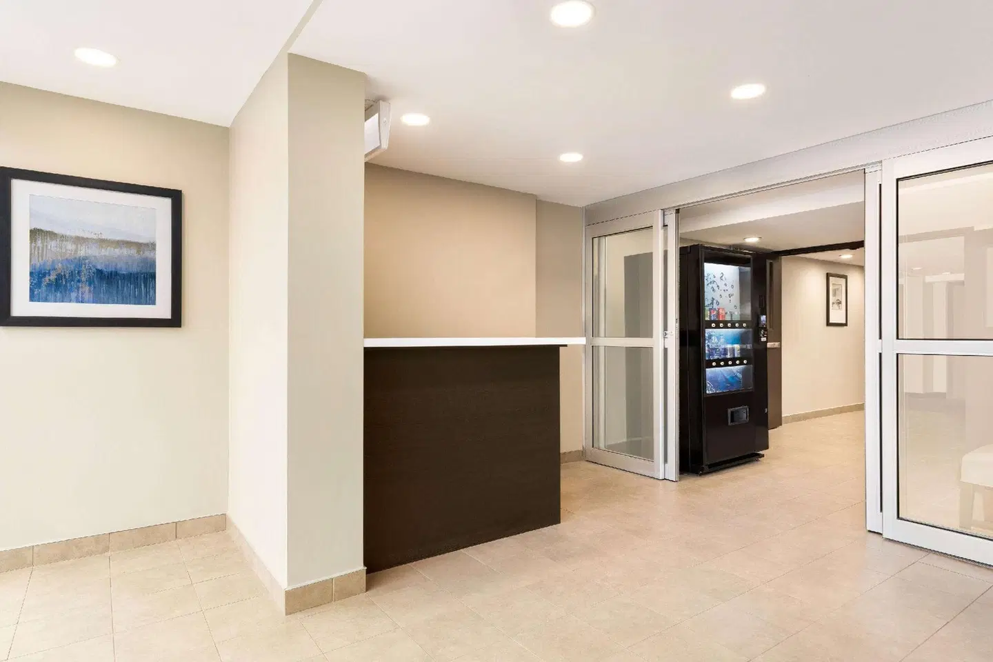Wyndham Garden Niagara Falls Fallsview LOUNGE_LOBBY