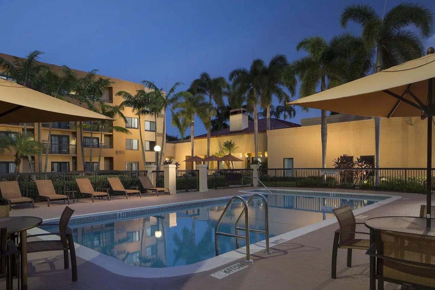 Sonesta Select Boca Raton OUTDOOR_POOL