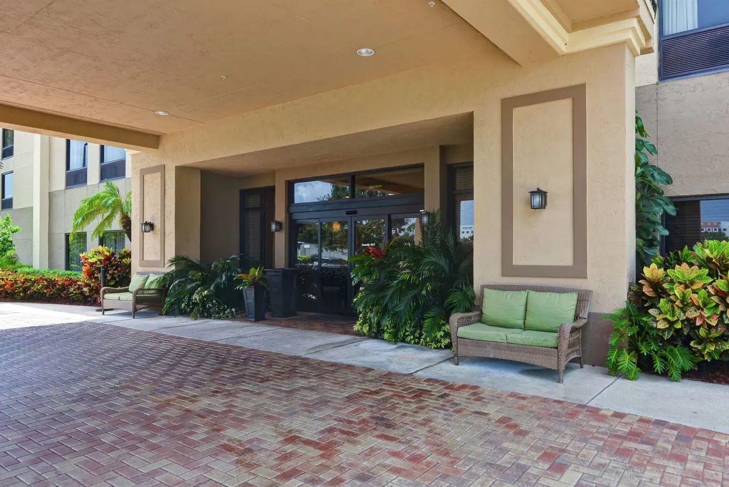 Hampton Inn West Palm Beach Florida Turnpike EXTERIOR