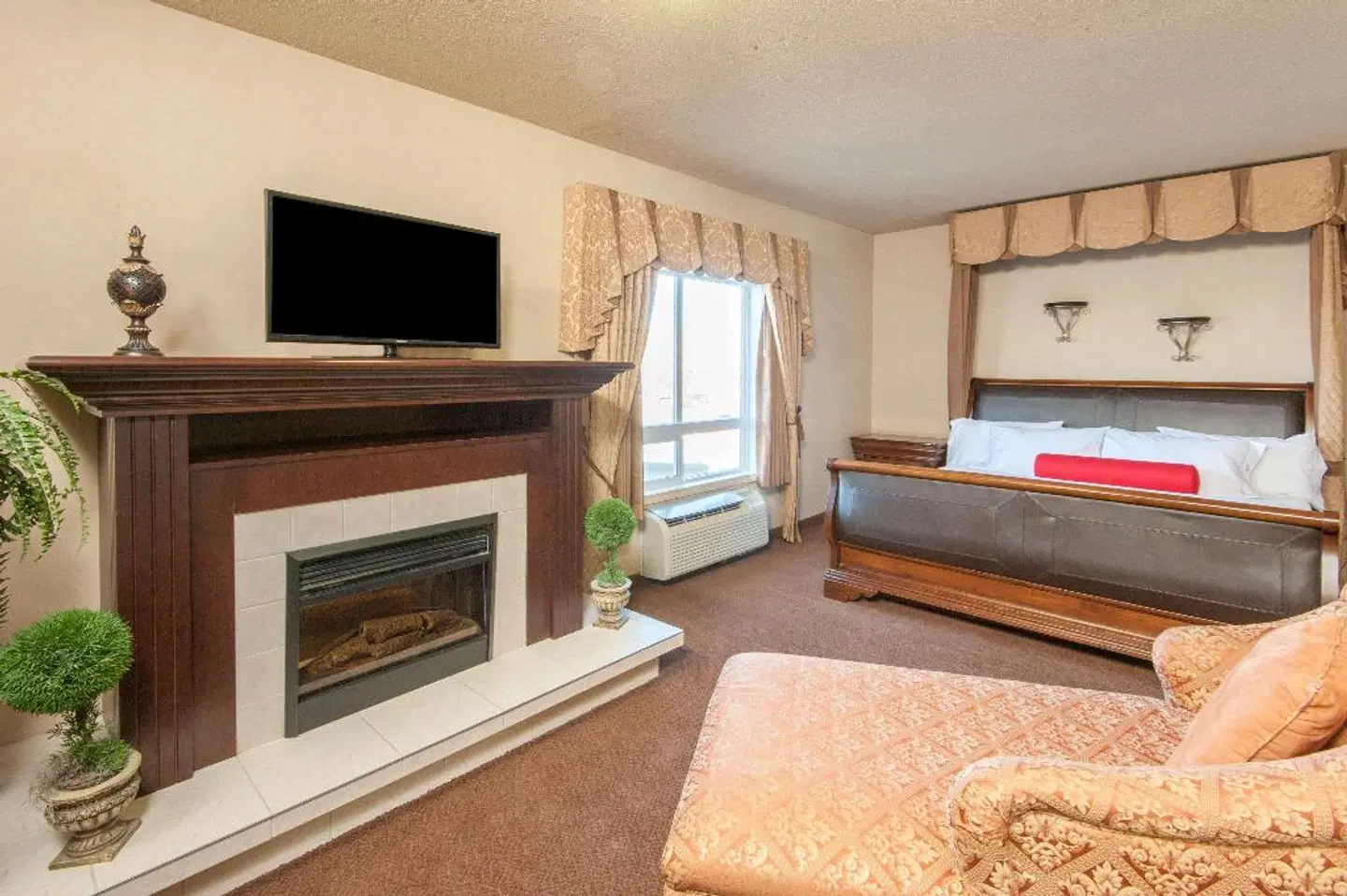 Ramada by Wyndham Drumheller Hotel & Suites ROOM_EXAMPLE