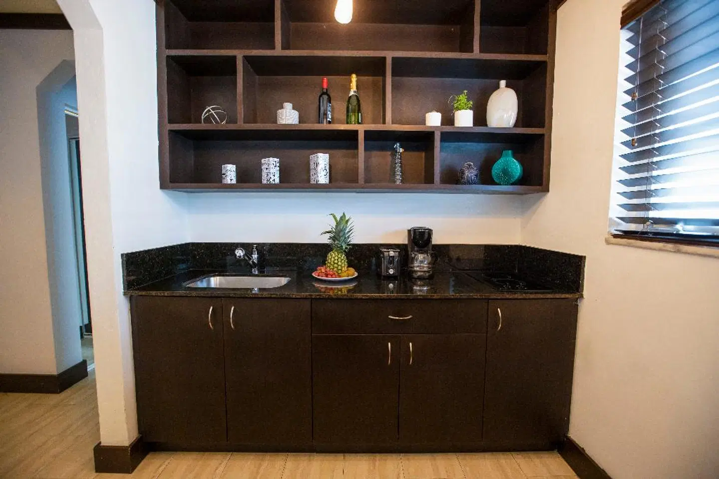 Lincoln Arms Suites Bar