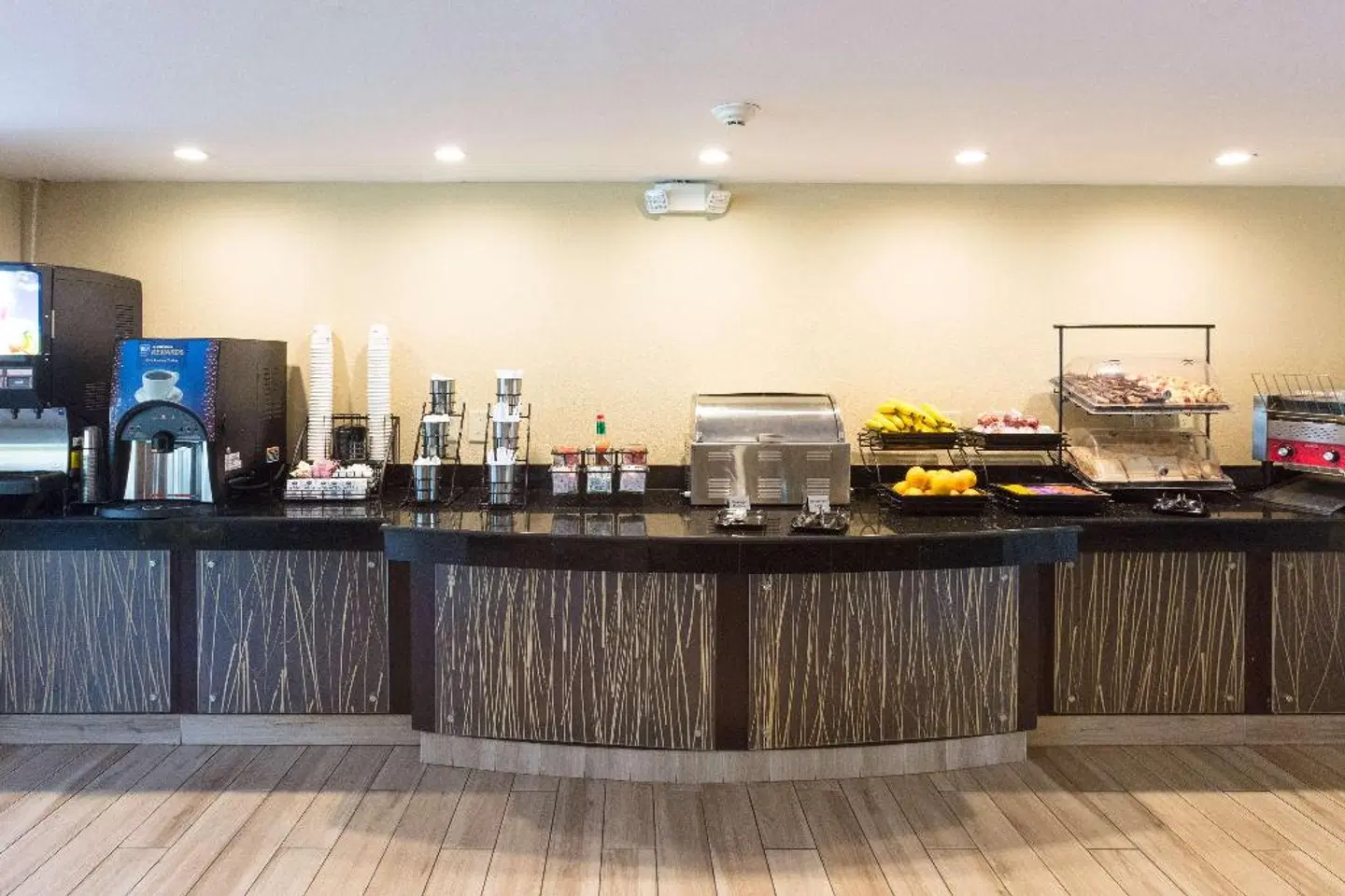 Best Western Plus International Speedway Hotel Bar