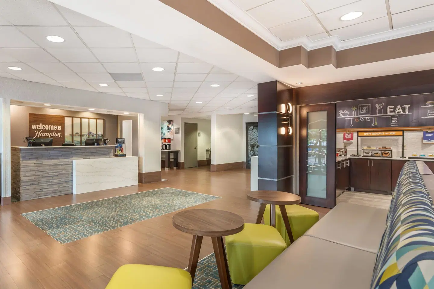 Hampton Inn Ft. Myers-Airport I-75 Bar