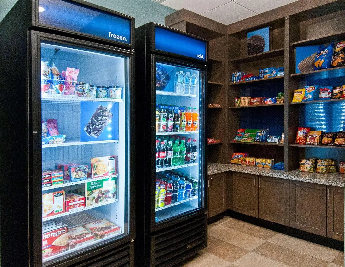 Hampton Inn & Suites Pensacola/I-10 Pine Forest Road Bar