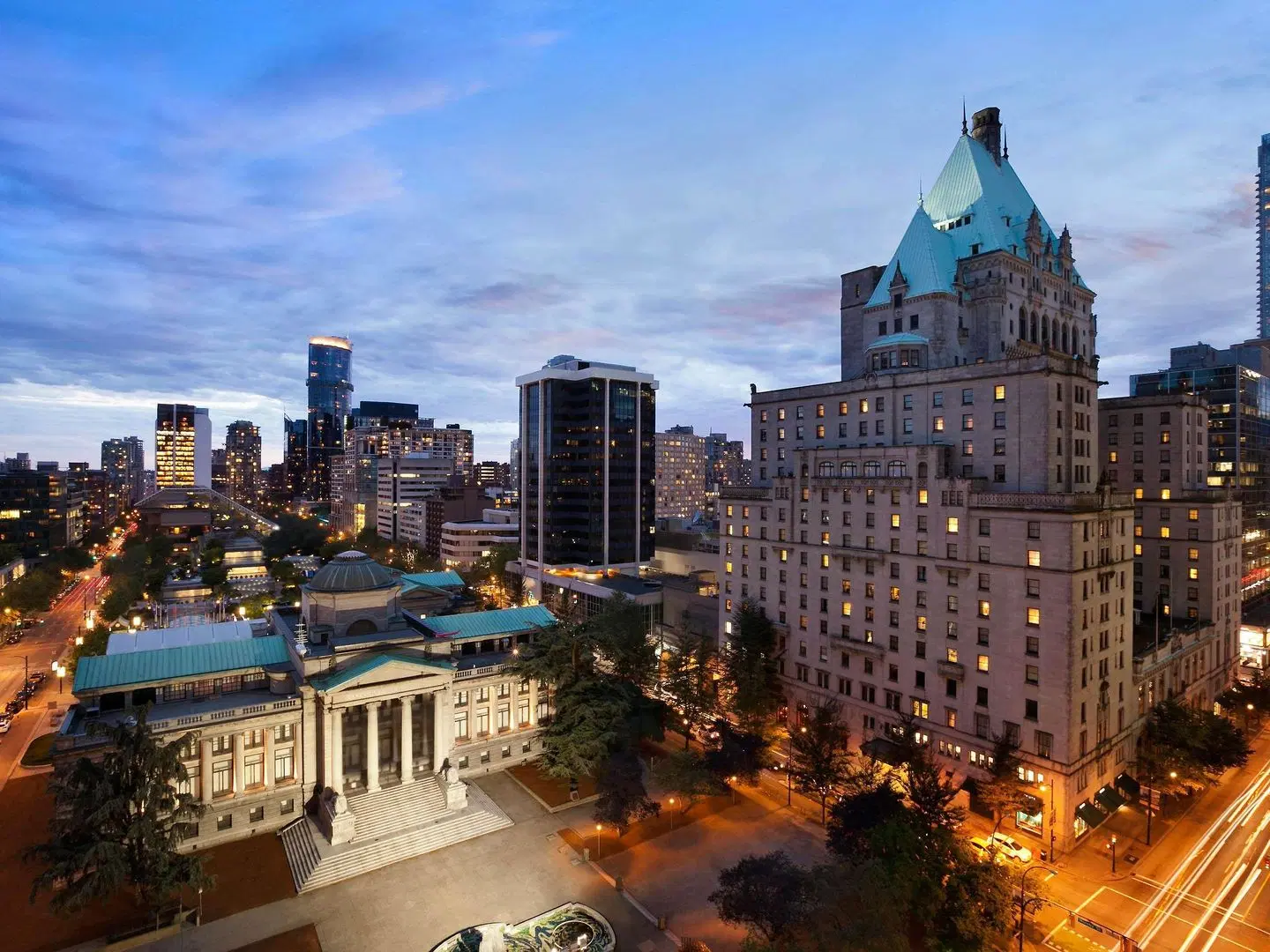 Fairmont Hotel Vancouver EXTERIOR