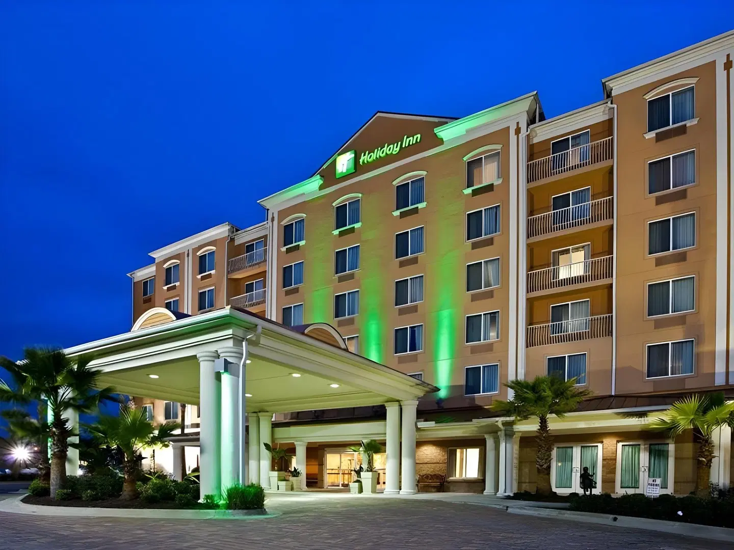 Holiday Inn & Suites Lake City by IHG EXTERIOR