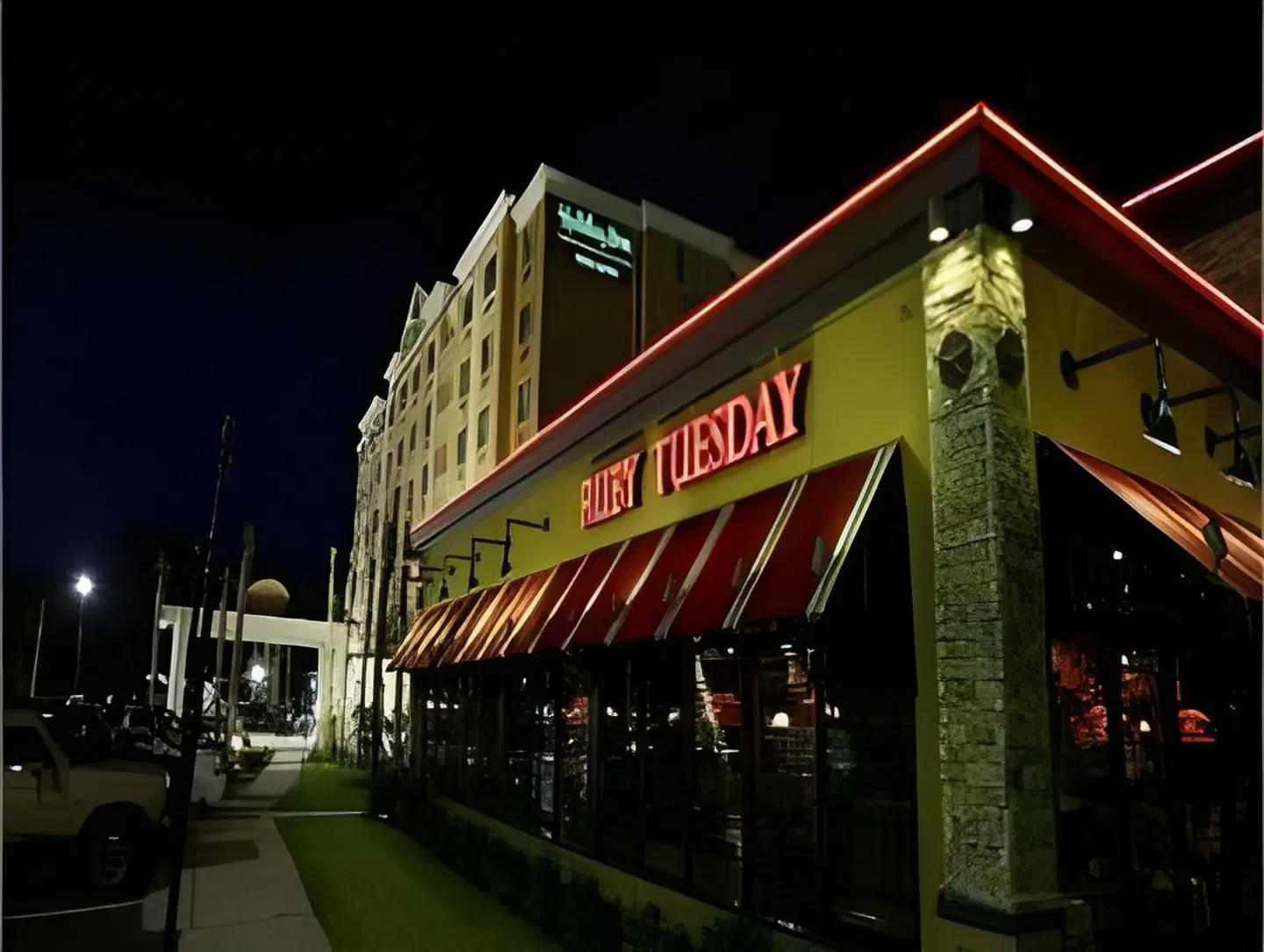 Holiday Inn & Suites Lake City by IHG EXTERIOR