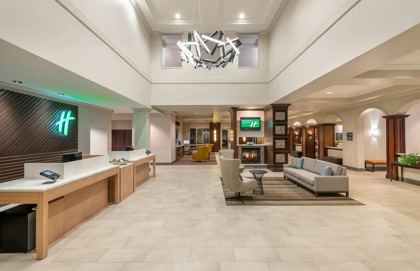 Holiday Inn Hotel & Suites Orange Park - Wells Road LOUNGE_LOBBY
