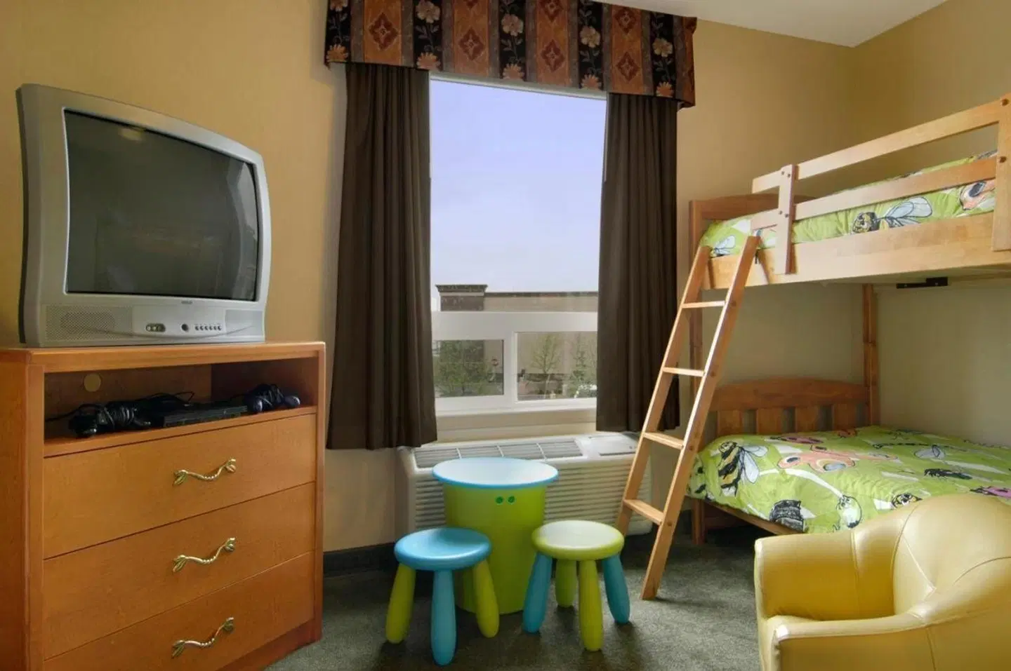 Days Inn by Wyndham Red Deer ROOM_EXAMPLE