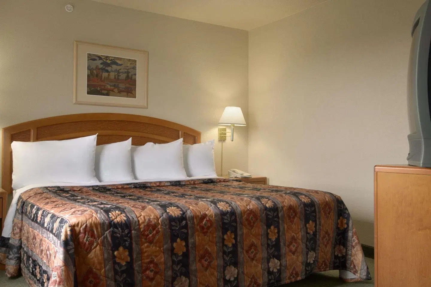 Days Inn by Wyndham Red Deer ROOM_EXAMPLE