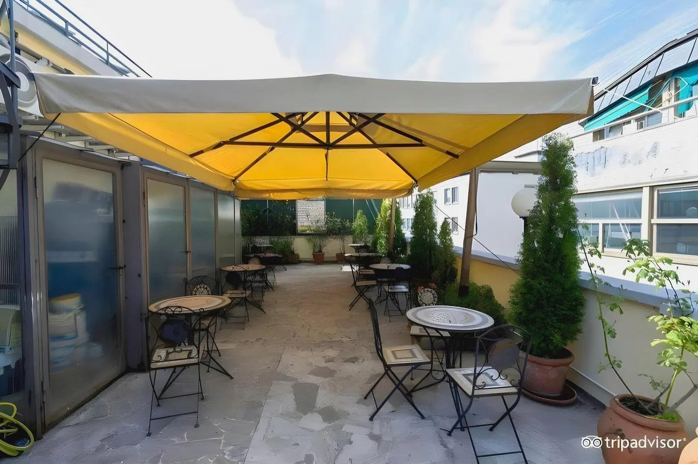 Bodoni Terrasse