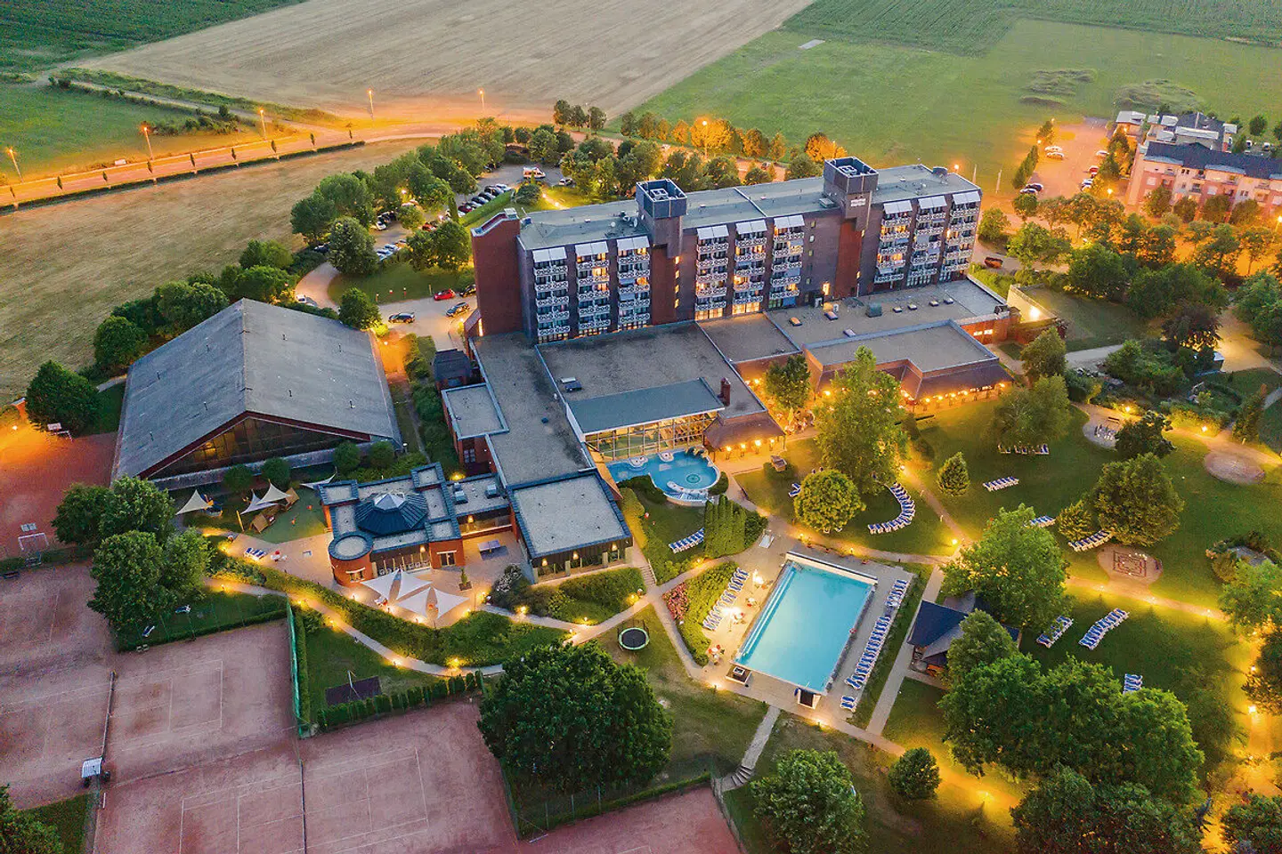 Danubius Hotel Bük EXTERIOR