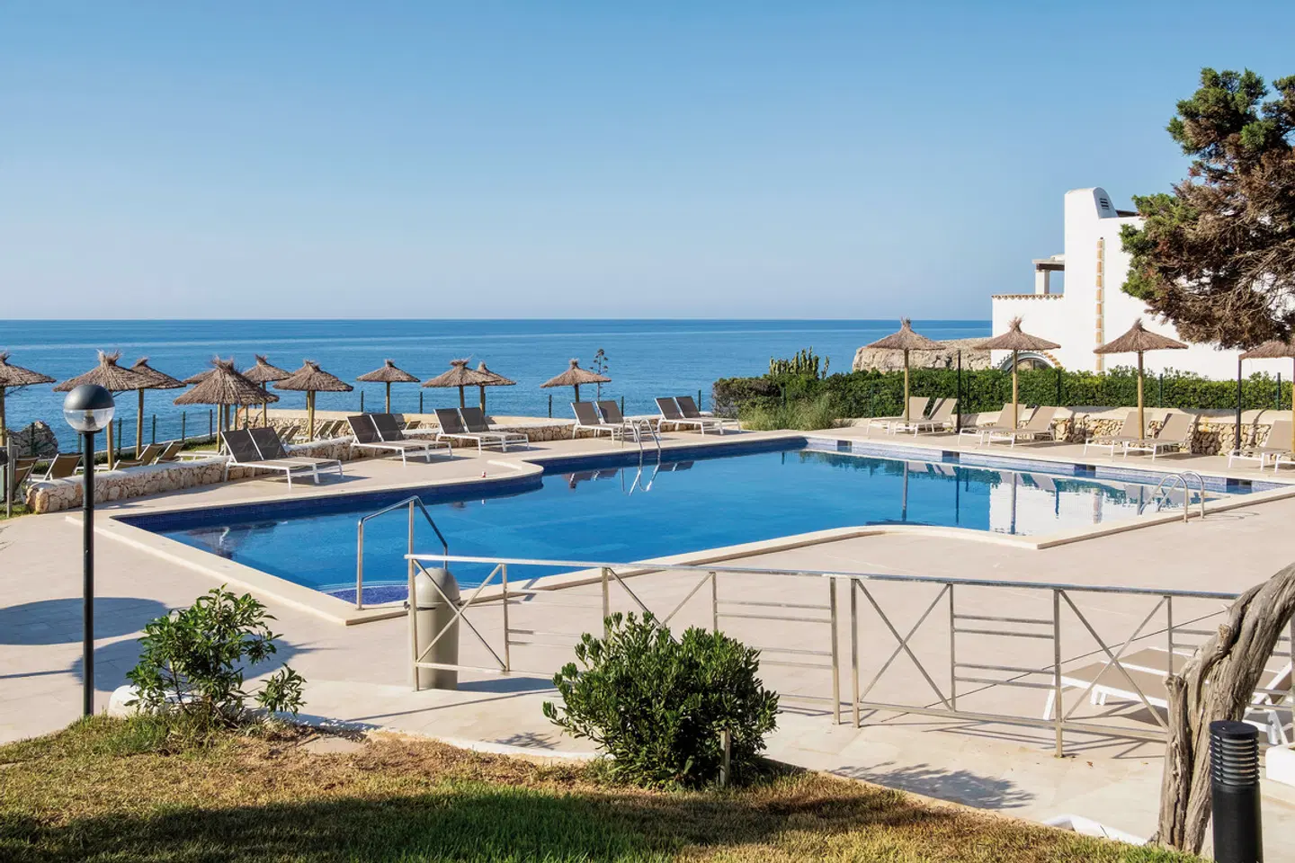 Alua Suites Las Rocas OUTDOOR_POOL