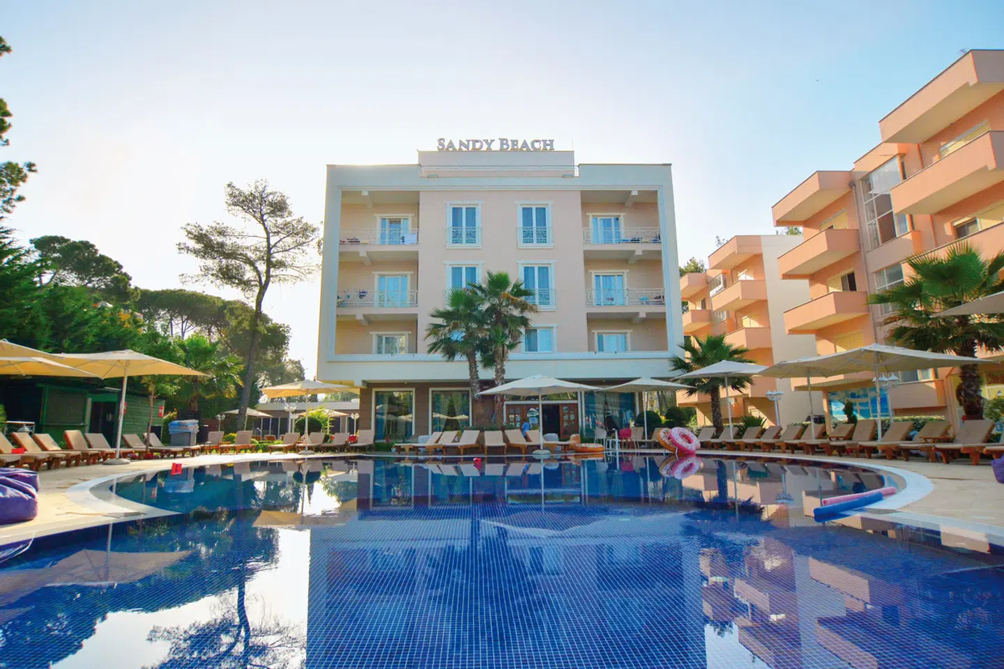 Sandy Beach Hotel OUTDOOR_POOL