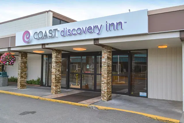 Coast Discovery Inn EXTERIOR