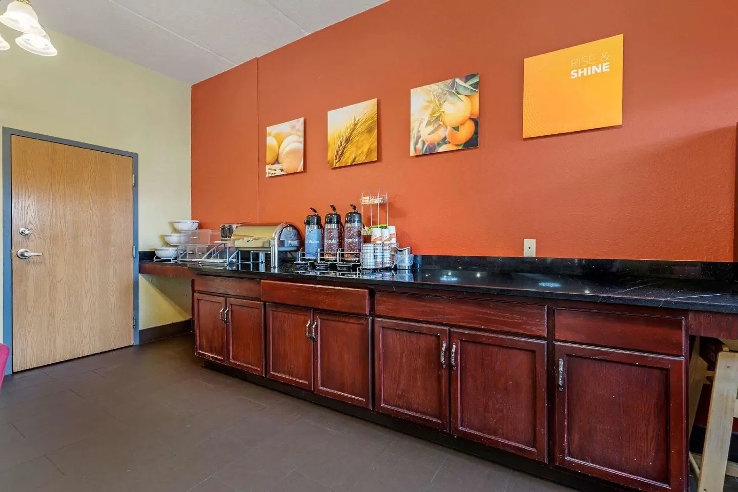 Comfort Inn Kissimmee Bar