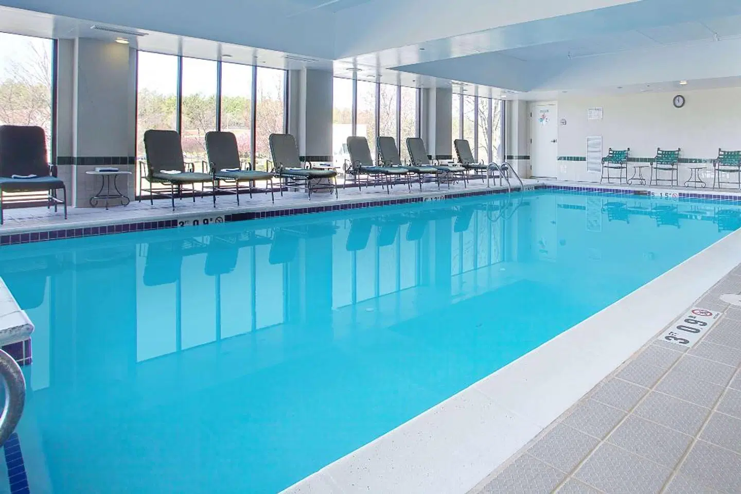 Wingate by Wyndham Chantilly / Dulles Airport Hallenbad