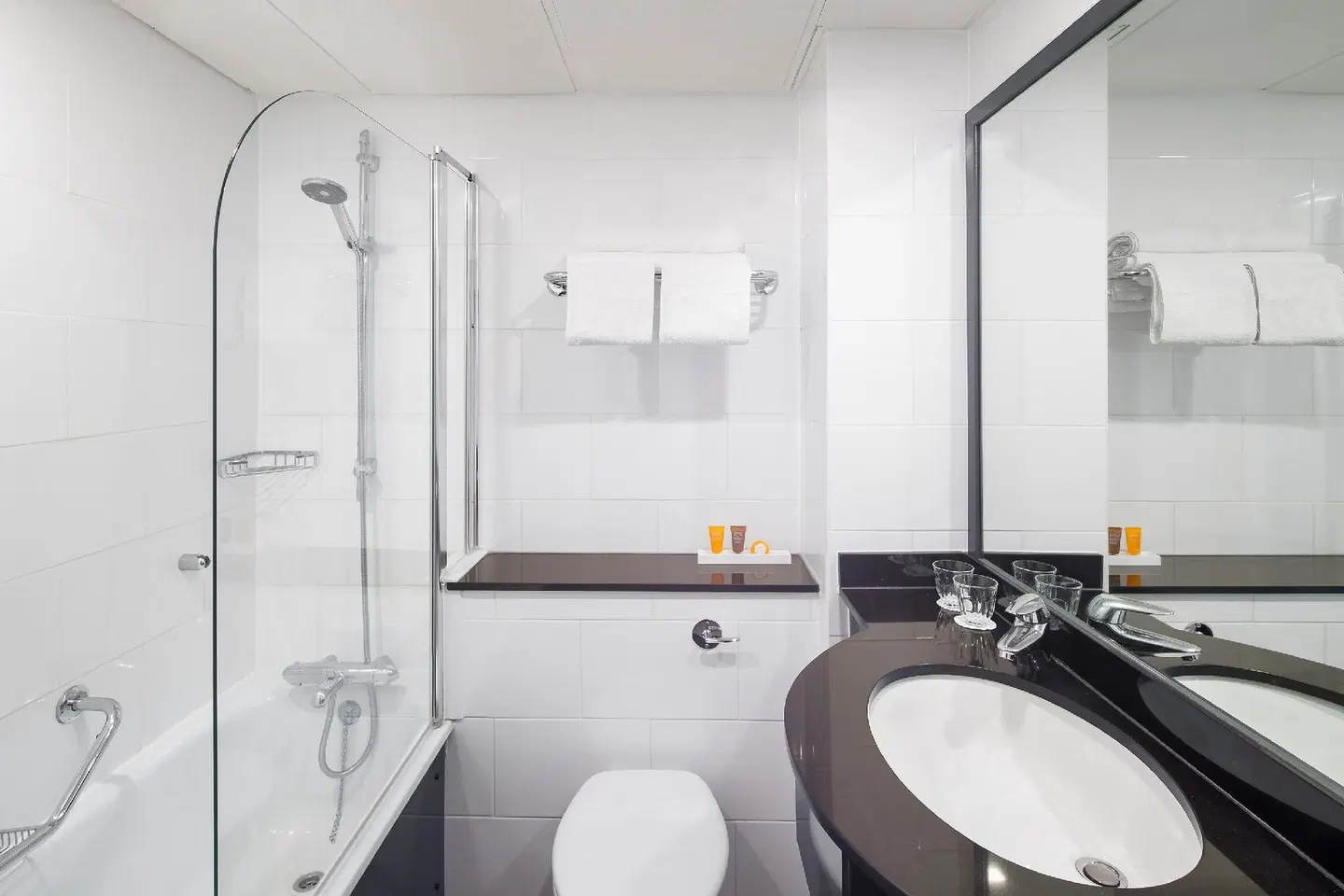 Holiday Inn Peterborough West by IHG Badezimmer